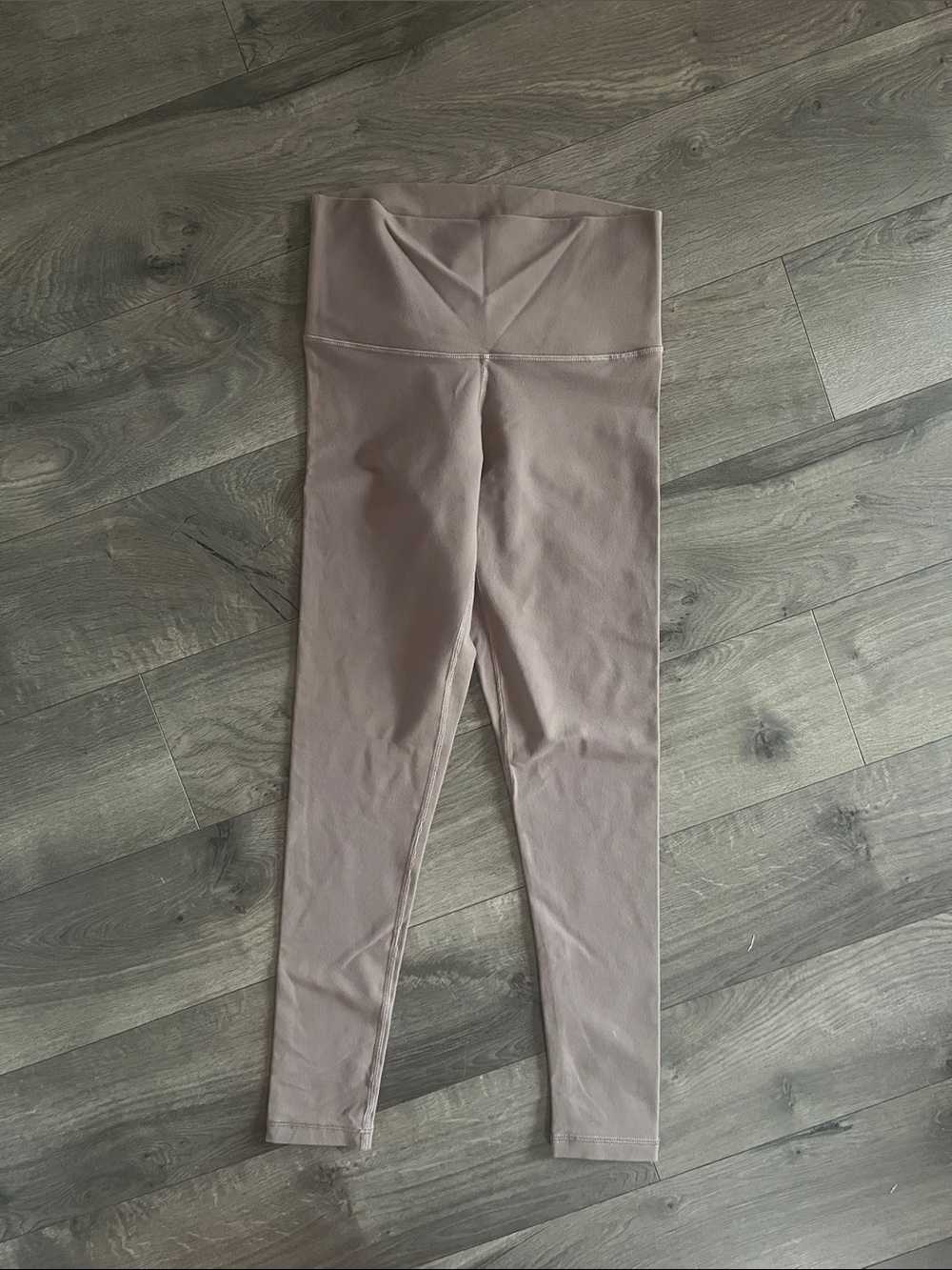 TNA Action High-Waist Leggings in Taupe Medium